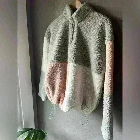 Charlie Paige Color Block Sherpa Fleece Pullover -Size S - Picture 8 of 10